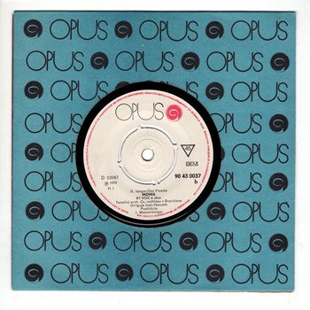 0037 ... RT-VOX: Monia / Rytier veselej postavy (1970)
